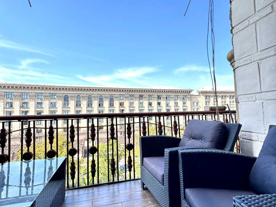 Apartment. Khreshchatyk st., Kyiv