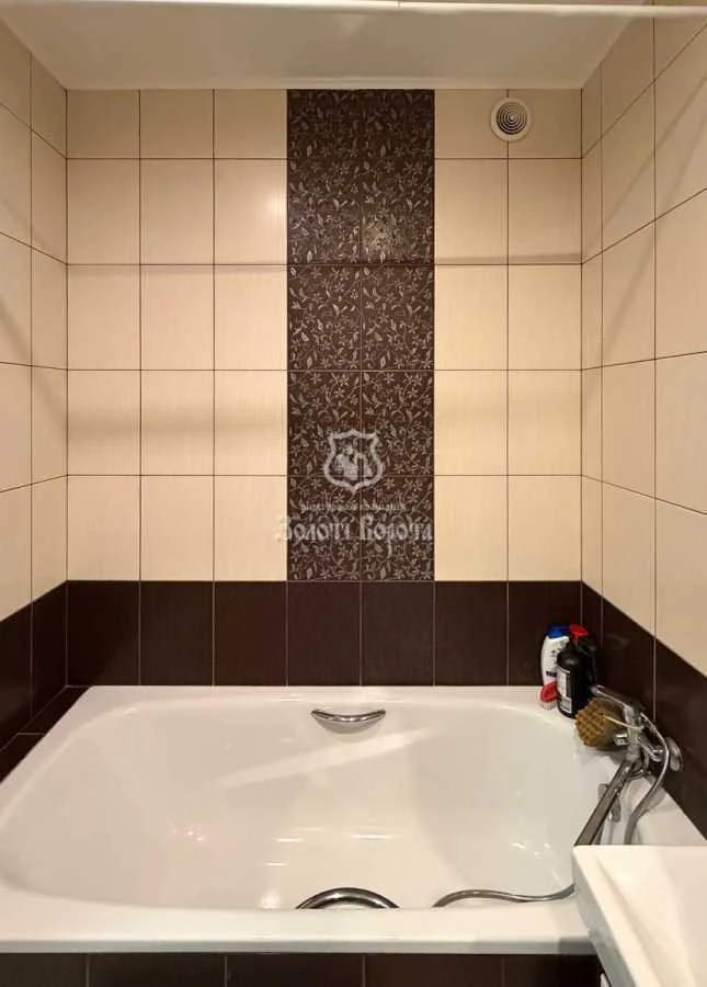 Продається 1-кімнатна квартира 40,2 м², Берестейський, 71а