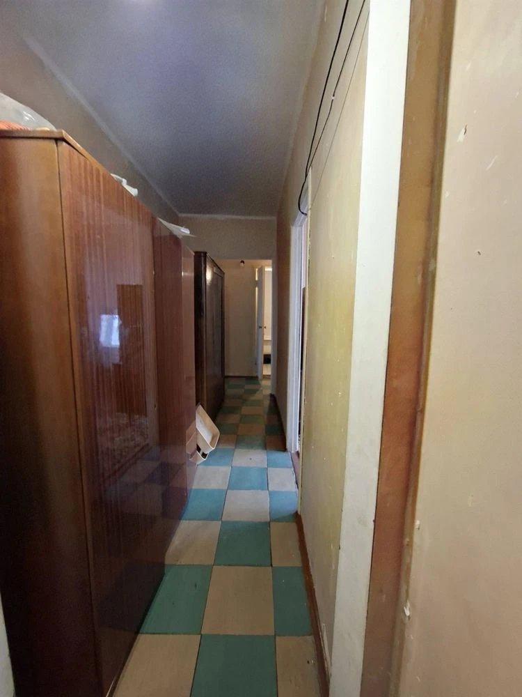 3-bedroom apartment for sale on Voronetskaya Street