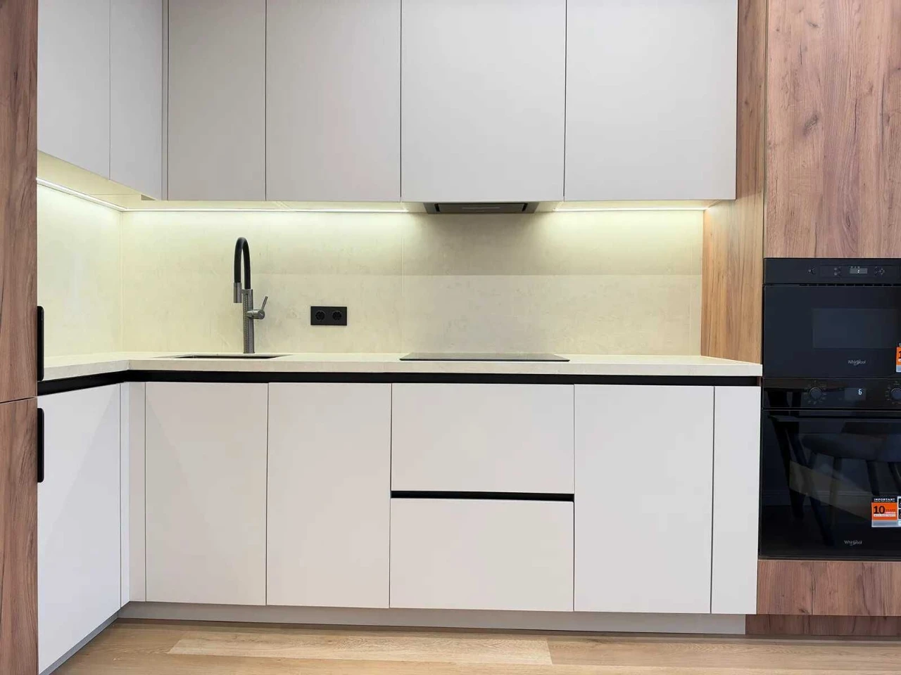 One-bedroom apartment with renovation in Manhattan residential complex