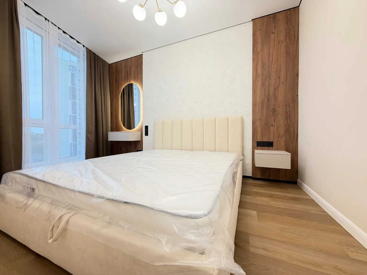 One-bedroom apartment with renovation in Manhattan residential complex