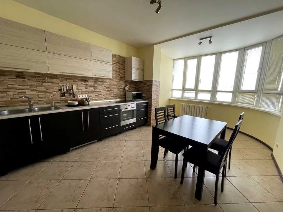 Apartment. Holosiivsky Prospect