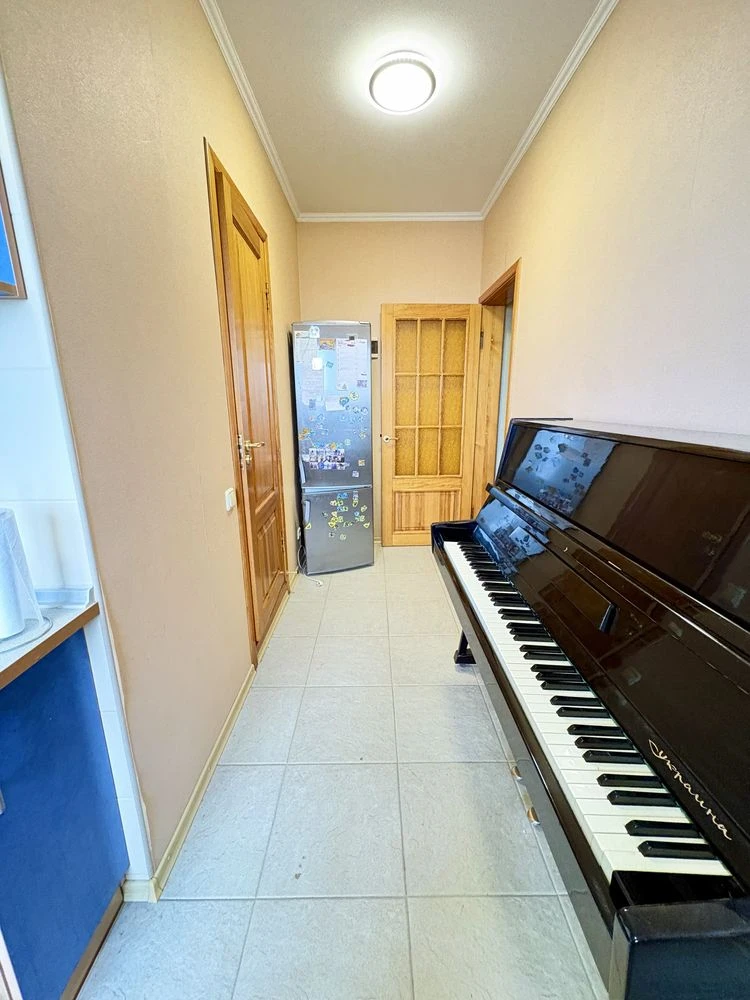 Продається 2-кімнатна квартира, вул. Європейська, 20. м.Бот. Сад