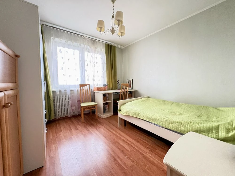 Продається 2-кімнатна квартира, вул. Європейська, 20. м.Бот. Сад