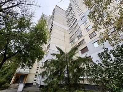 Продається 2-кімнатна квартира, вул. Європейська, 20. м.Бот. Сад