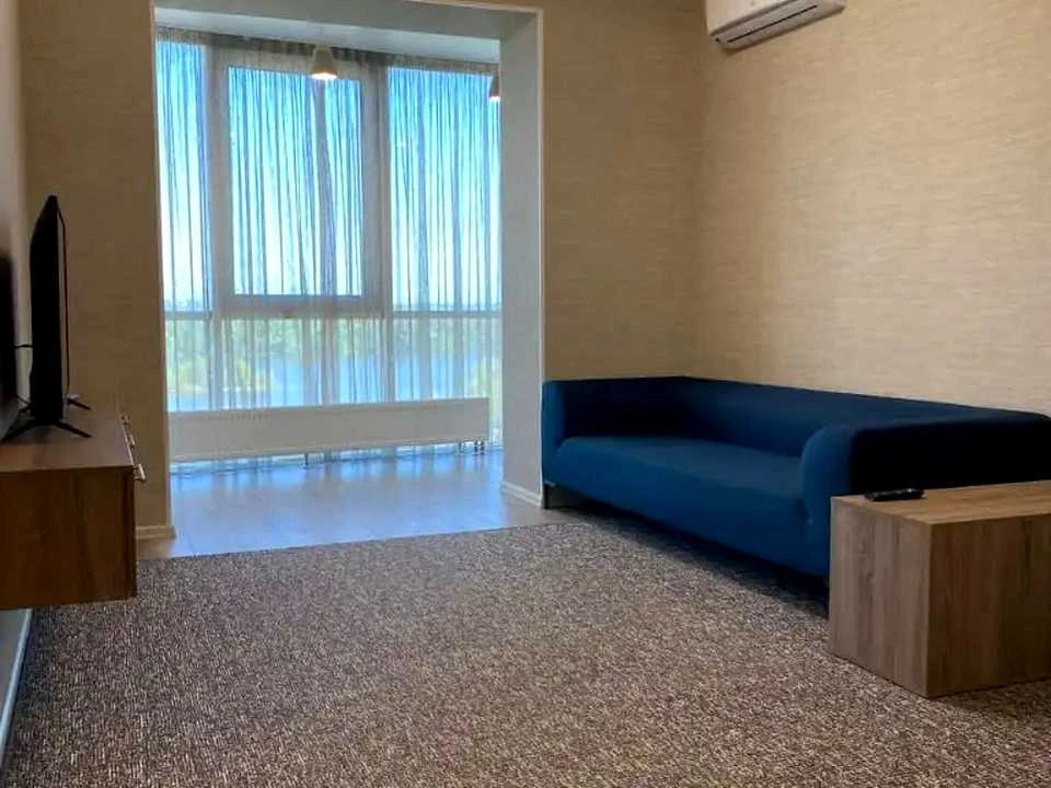 Apartment. Дніpro, Naberezhna Pereomohy str.