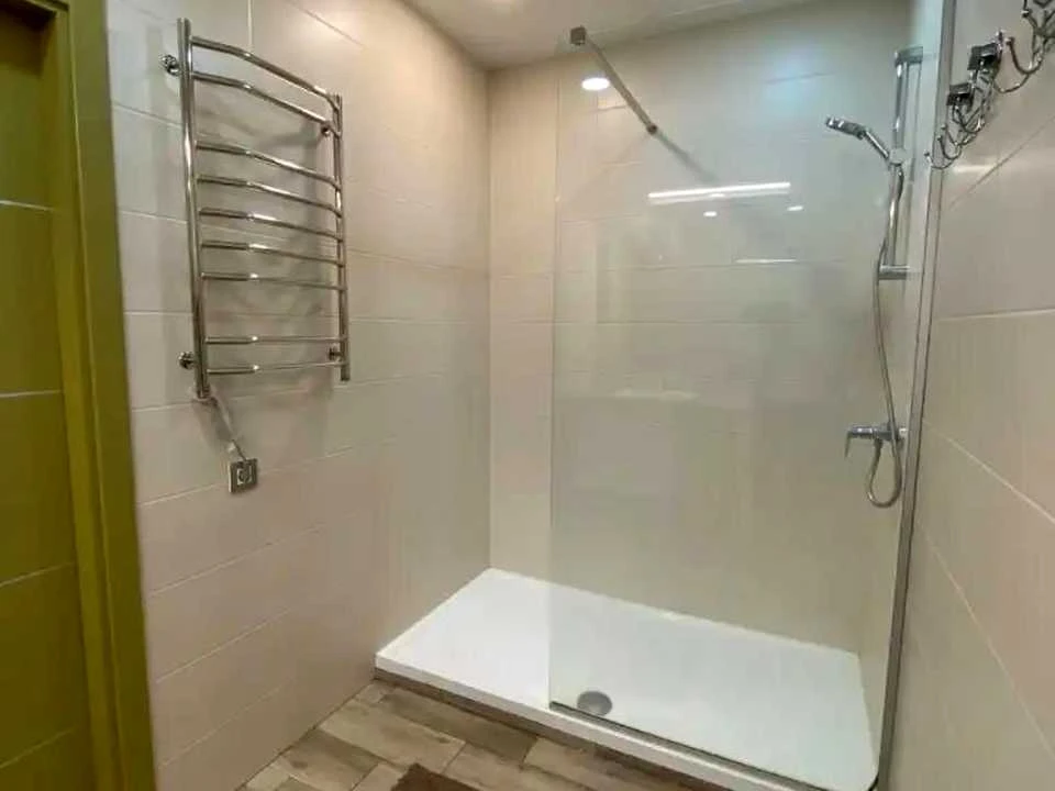 Apartment. Дніpro, Naberezhna Pereomohy str.