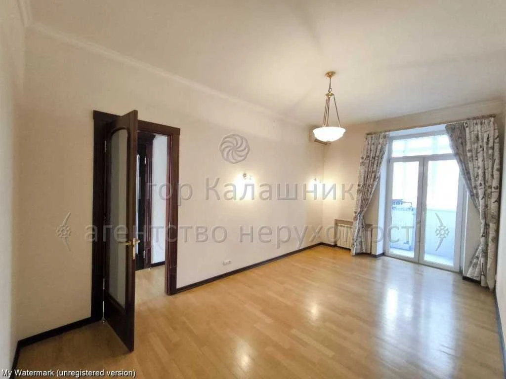 For Sale Spacious Apartment (163.3 sq m) in Kyiv, Pecersky