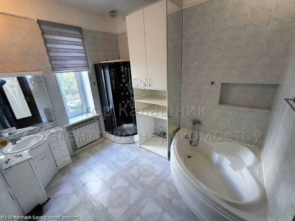 For Sale Spacious Apartment (163.3 sq m) in Kyiv, Pecersky