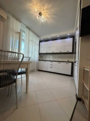Продам однокімнатну квартиру (56 м²) у Києві, Дарницький рай