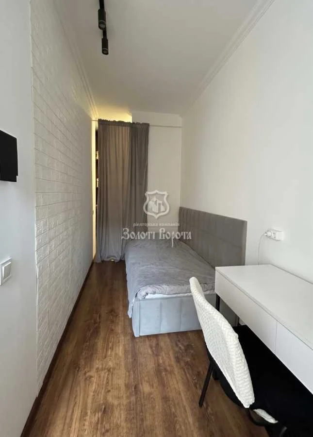 For Sale: 3-Bedroom Apartment (102.6 sq m) in Kyiv, Dnitsky District