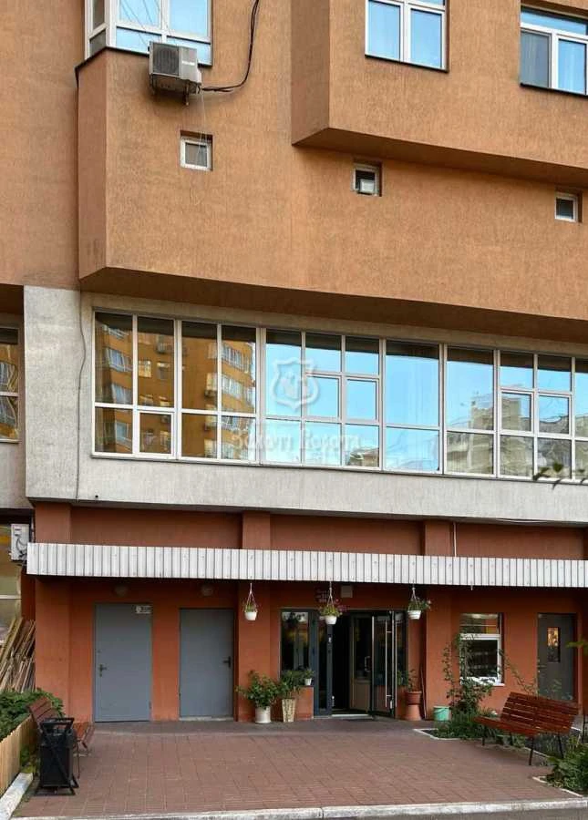 For Sale: 3-Bedroom Apartment (102.6 sq m) in Kyiv, Dnitsky District