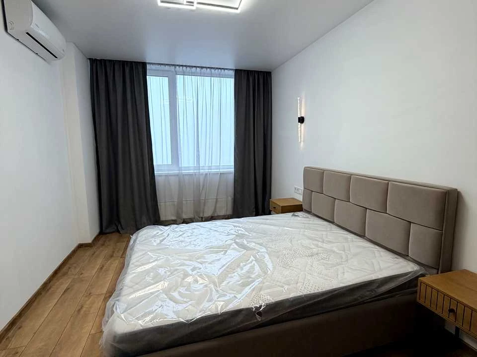 Apartment. Kyiv, Rodyny Krysteriv st.