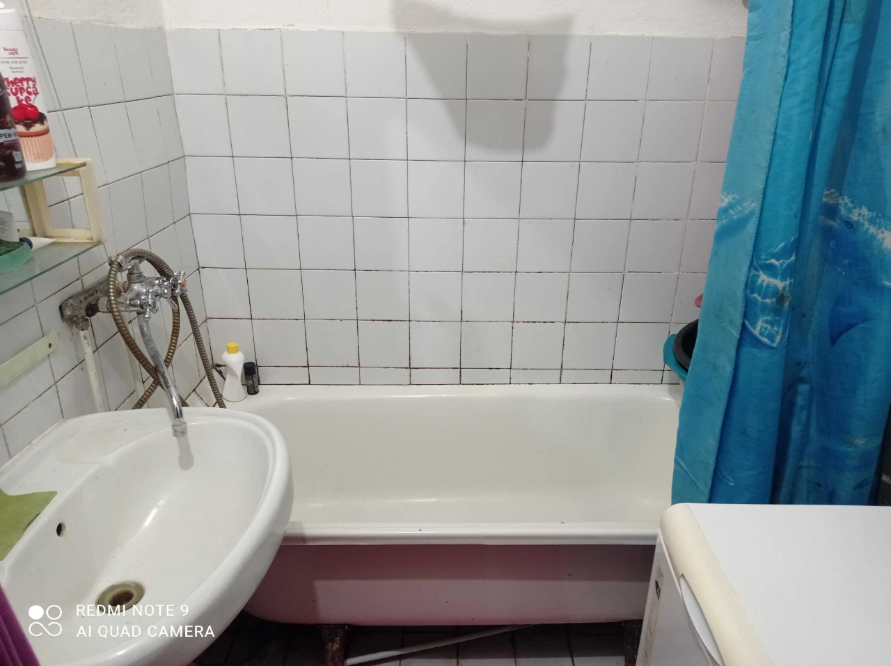 3-bedroom apartment in a brick building