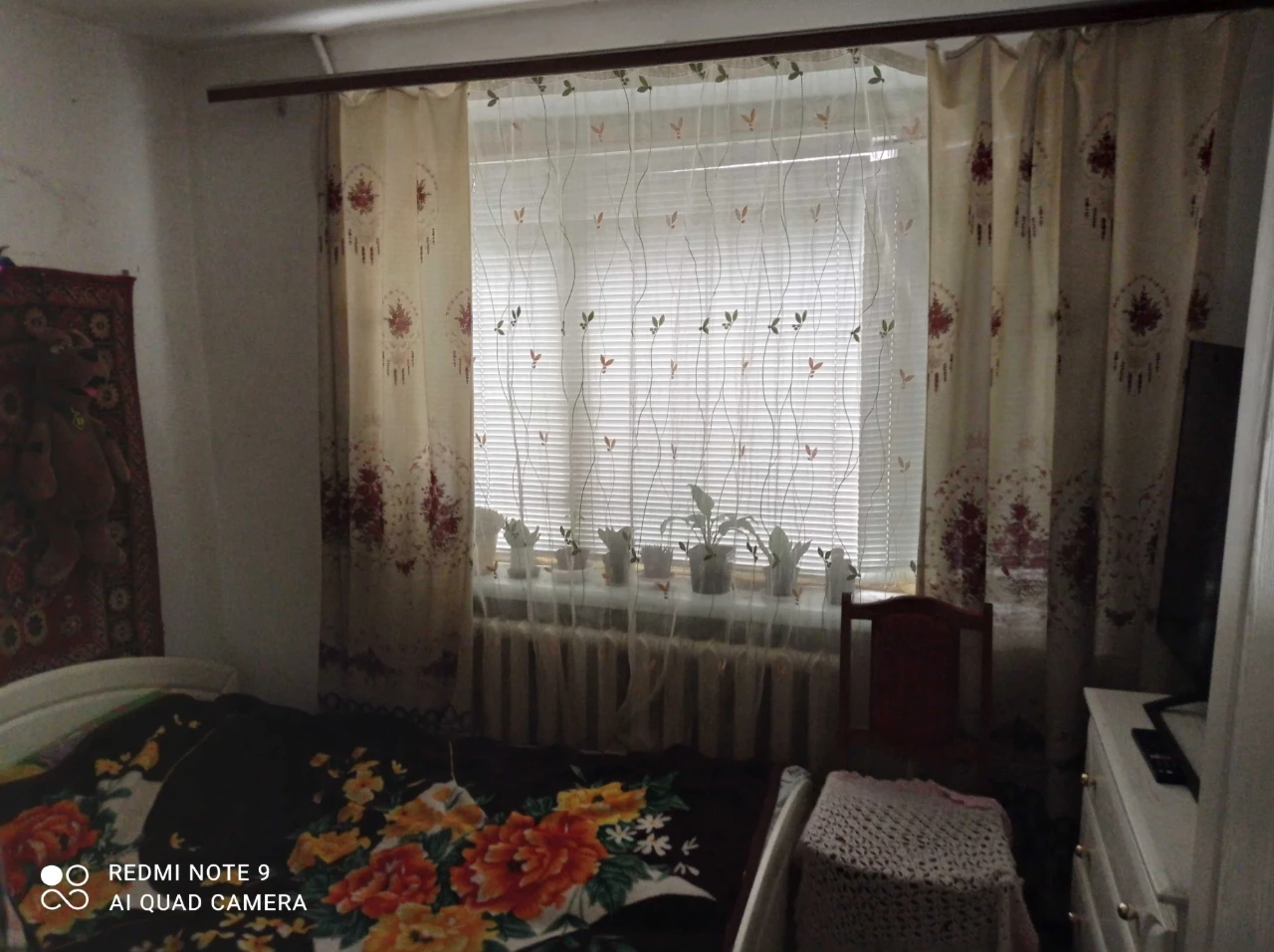 3-bedroom apartment in a brick building
