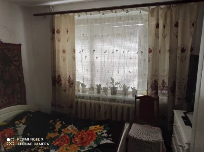 3-bedroom apartment in a brick building