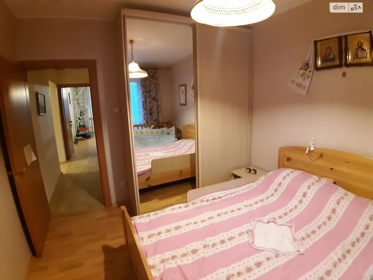 Long-Term Rental Apartment, Poznaki