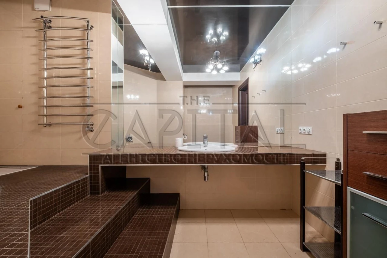 Простора 2-кімнатна квартира 91 м², з видом на Дніпро, проспект Володимир