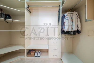 Простора 2-кімнатна квартира 91 м², з видом на Дніпро, проспект Володимир