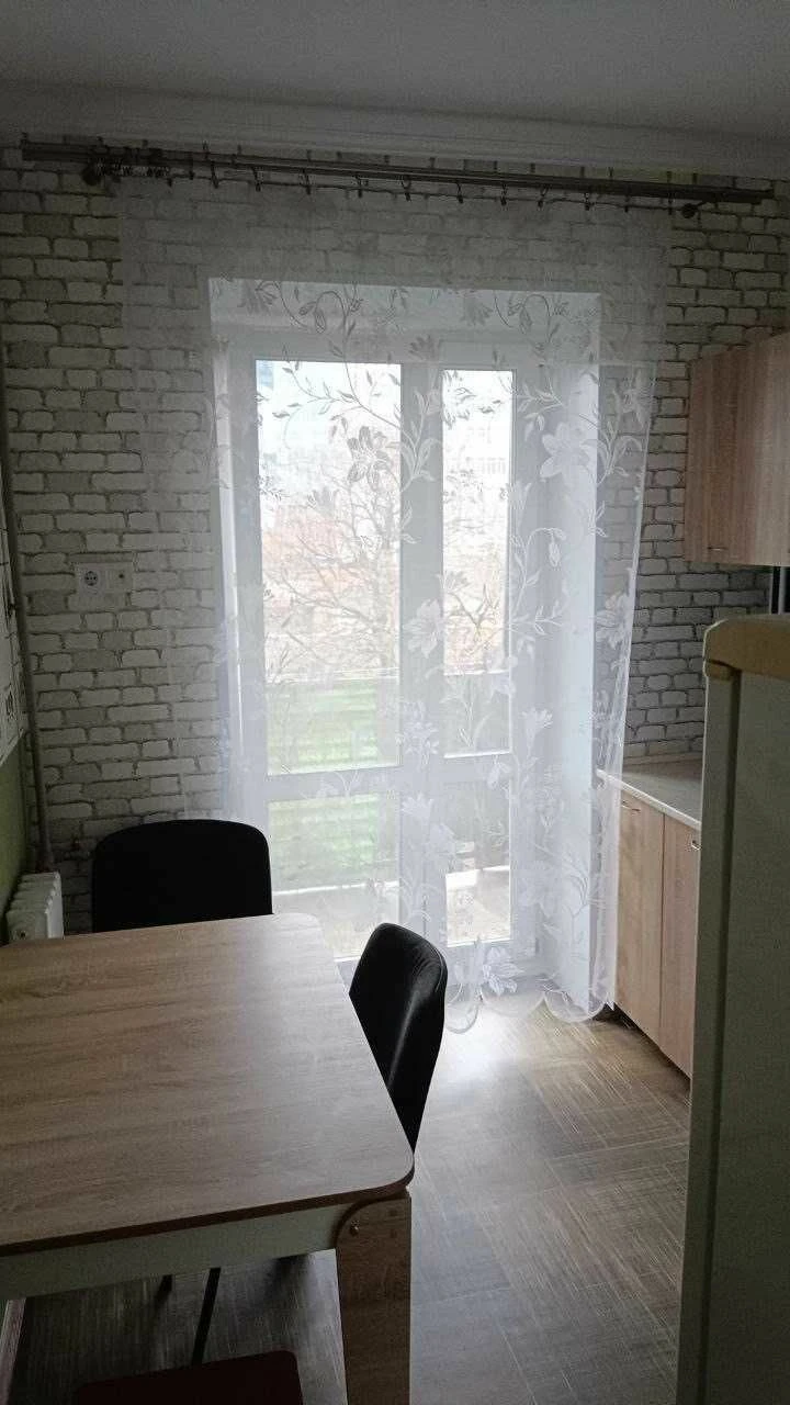 Продам 1 комнатную квартиру в самом центре Днепра.