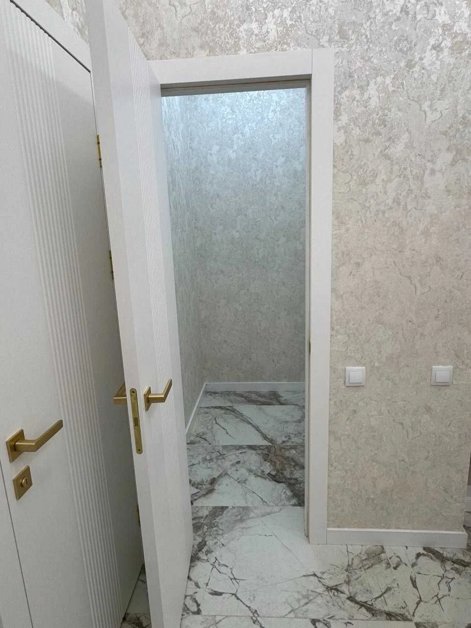 Продаж 1-кімнатної квартири на Фонтанській дорозі/10-й вулиці