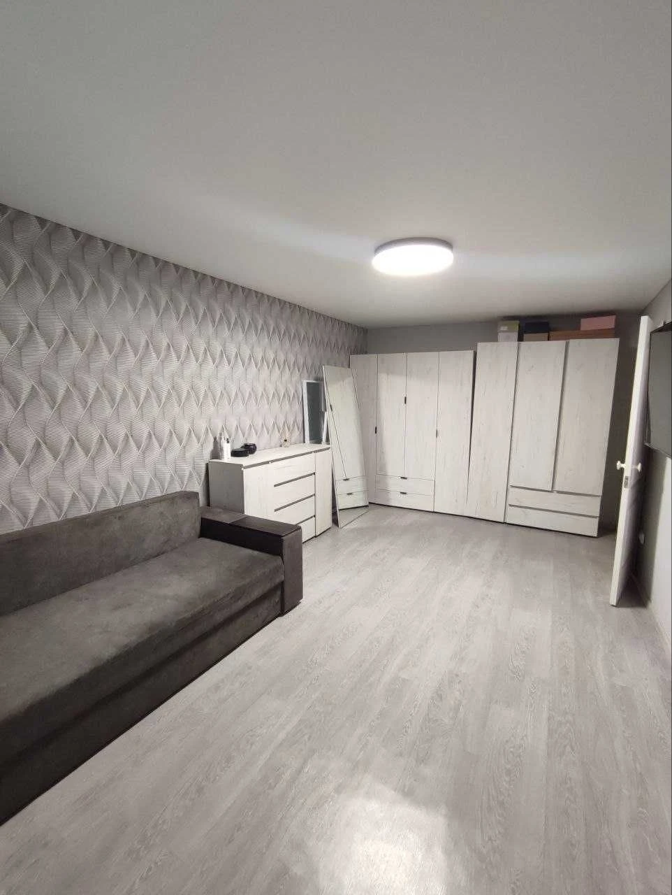 Sale of a 1-bedroom apartment on pl. Kholnohirska (Gorky)