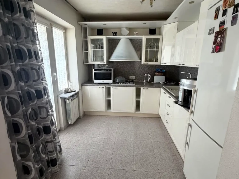 Сдается квартира 3-комн. 105 м² 7/10 этаж