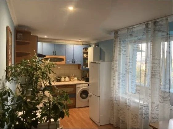 Sale of 3 room apartment 69.50 sq.m. 5/9 floor. Under Holoskom 10000