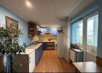 Sale of 3 room apartment 69.50 sq.m. 5/9 floor. Under Holoskom 10000