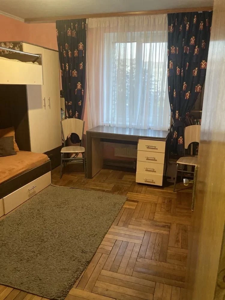 Sale of 3 room apartment 69.50 sq.m. 5/9 floor. Under Holoskom 10000