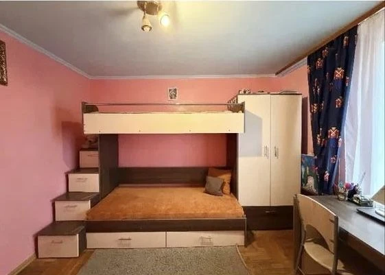 Sale of 3 room apartment 69.50 sq.m. 5/9 floor. Under Holoskom 10000