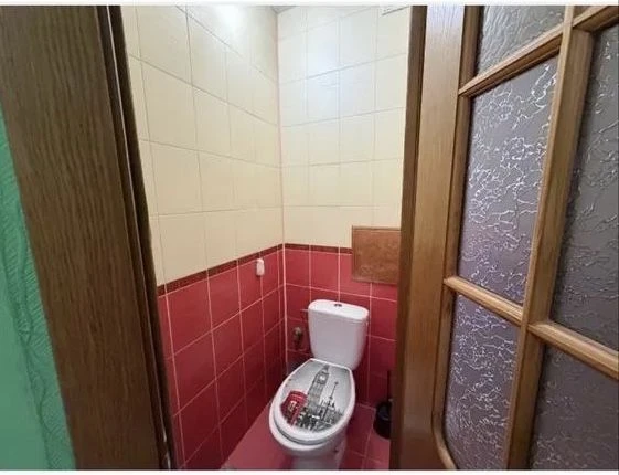 Sale of 3 room apartment 69.50 sq.m. 5/9 floor. Under Holoskom 10000