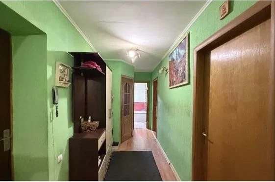 Sale of 3 room apartment 69.50 sq.m. 5/9 floor. Under Holoskom 10000
