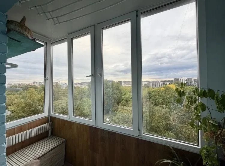 Sale of 3 room apartment 69.50 sq.m. 5/9 floor. Under Holoskom 10000