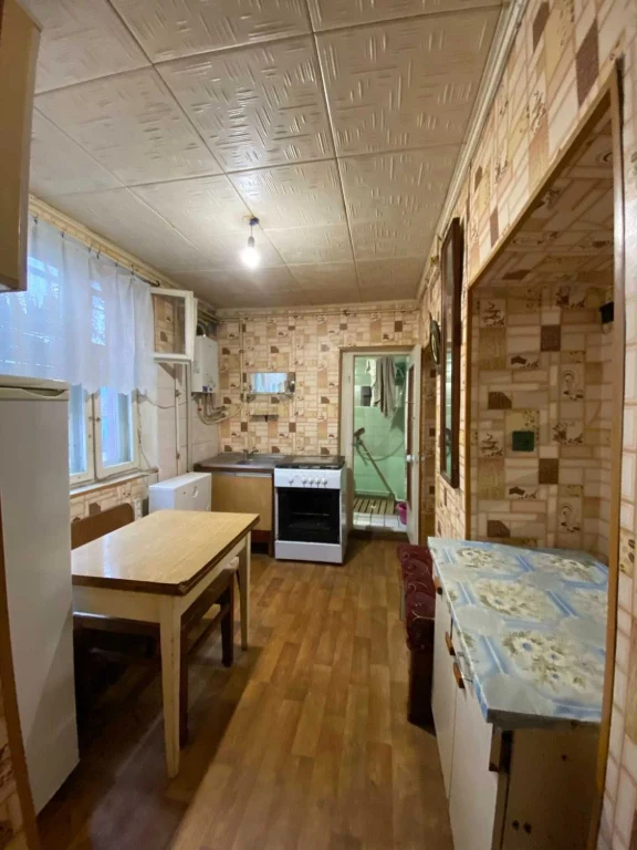 For Sale: 2-bedroom apartment in a quiet courtyard on Bogdan Street
