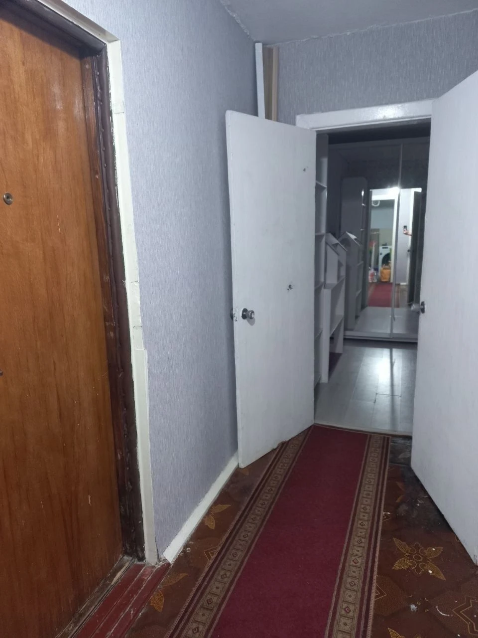 Selling 2 room apartment on Marseilles Street