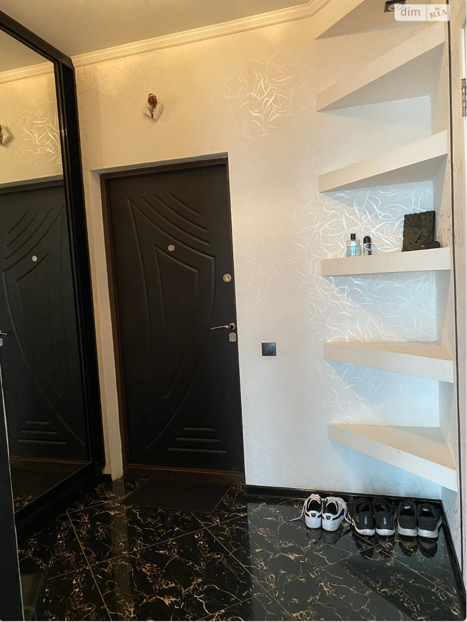Long-Term Rental Apartment Socmysto