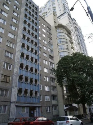 Продаж 2к квартири "Без Власника" в центрі Печерки, Алмазова, Панаса