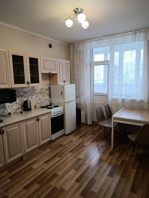 продаж 1к квартири на Троєщіні