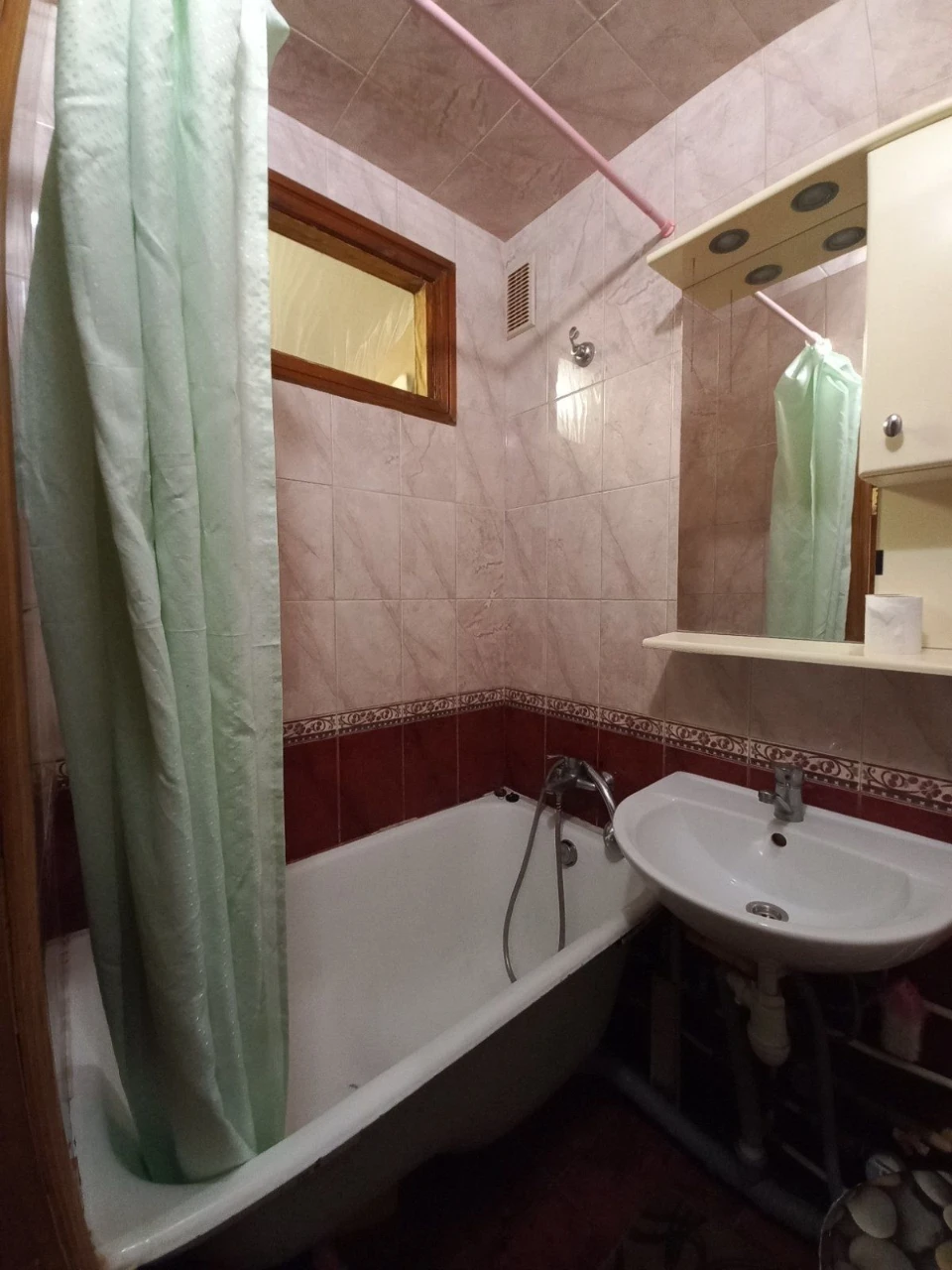 Продам 1 ком квартиру на Затонского