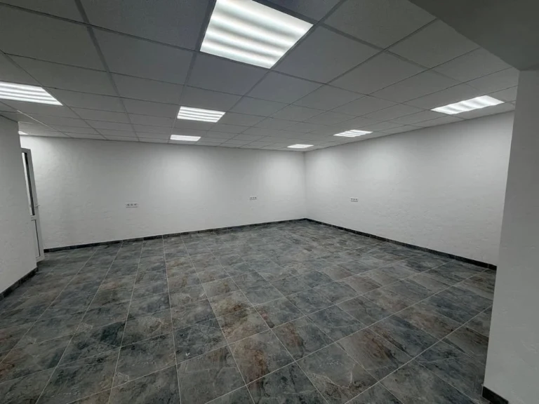 For sale apartment for residential or commercial use