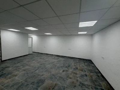 Продам квартиру під житло або комерцію