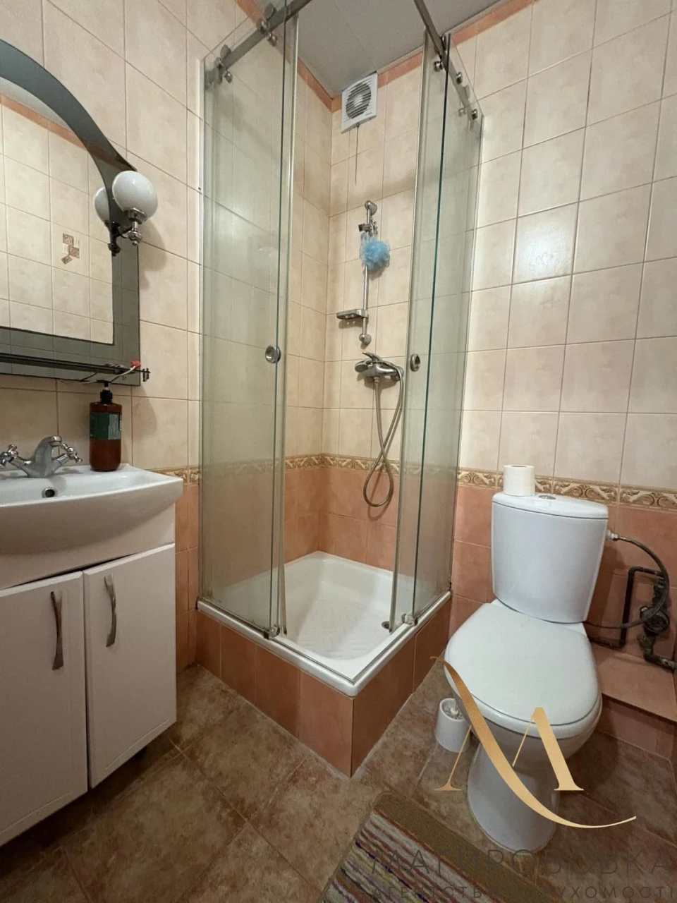 Продаж трикімнатної квартири в центрі міста з видом на Ви