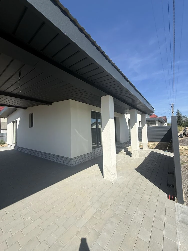 Продаж одноповерхового таунхауса з ремонтом без меблів в м. Ужгороде