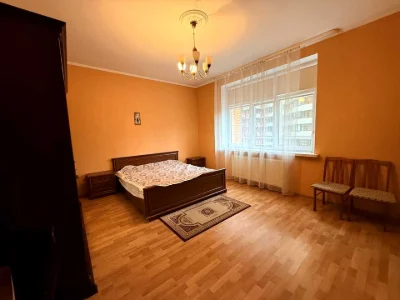 Квартира. Київ, Лесі Українки бульв.