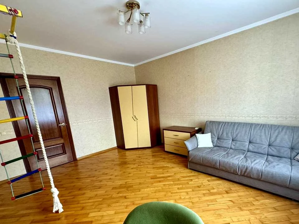 Квартира. Київ, вулиця Миколи Амосова