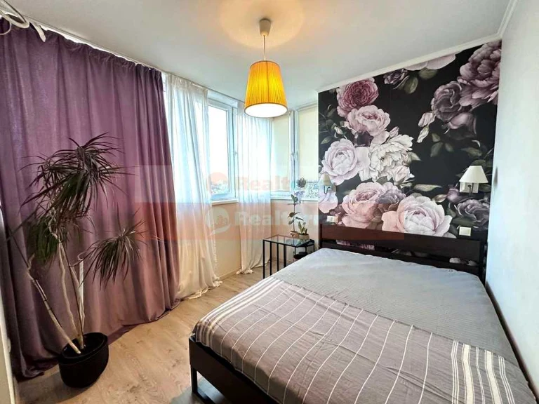 Apartment. Holosiivska st.