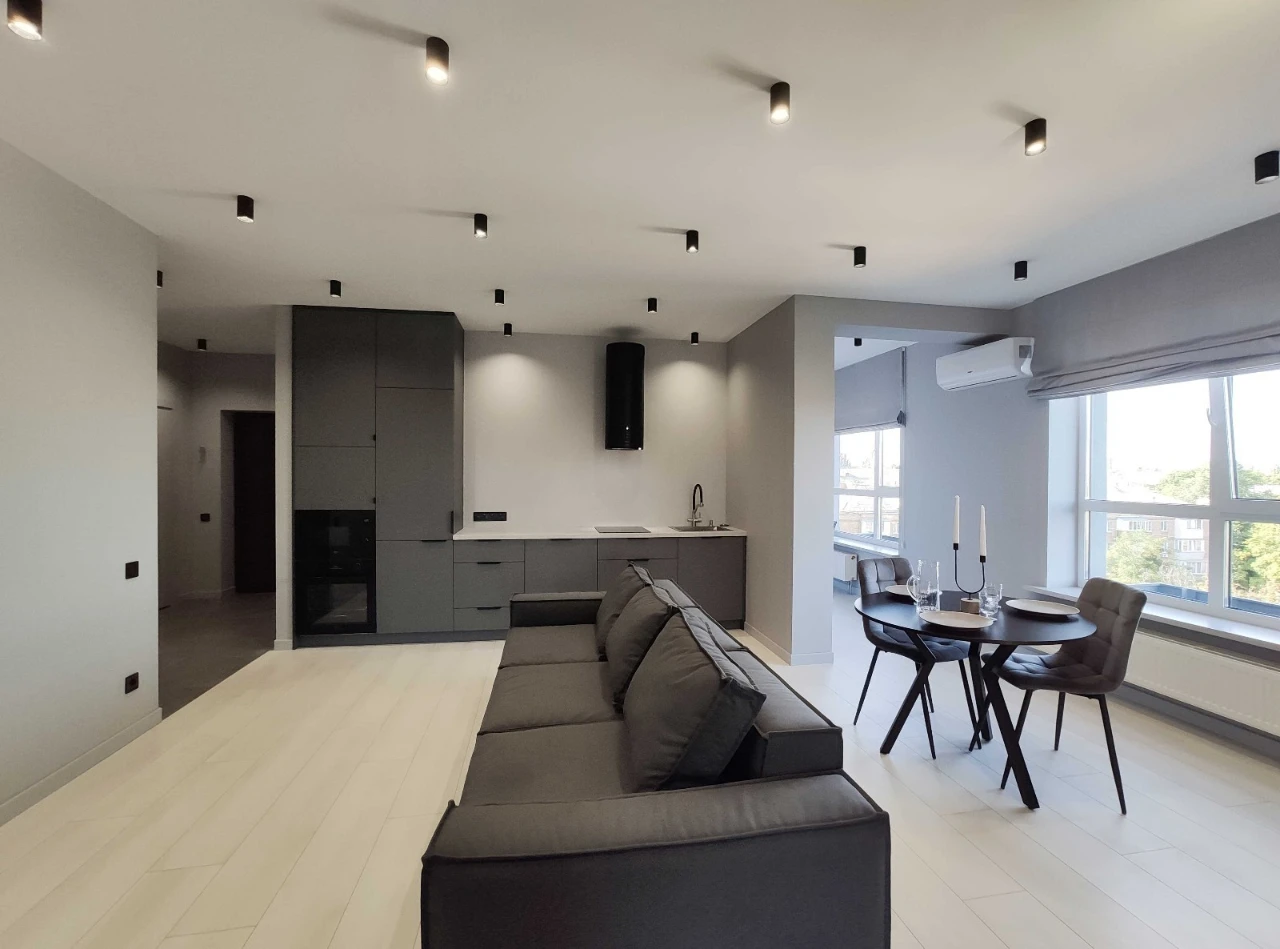 Designer Apartment with Furniture and Appliances - UNO City H