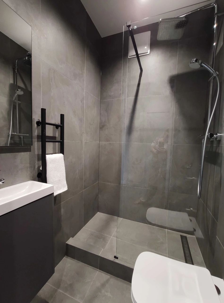 Designer Apartment with Furniture and Appliances - UNO City H