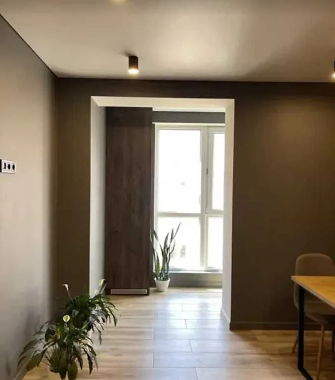 2-комнатная квартира 67 м² с ремонтом, газовым отоплением и